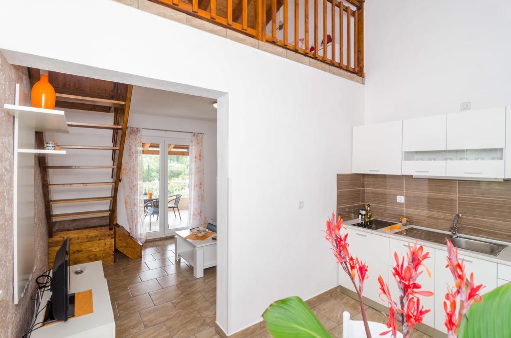 Apartments Leviana Saplunara Buitenkant foto
